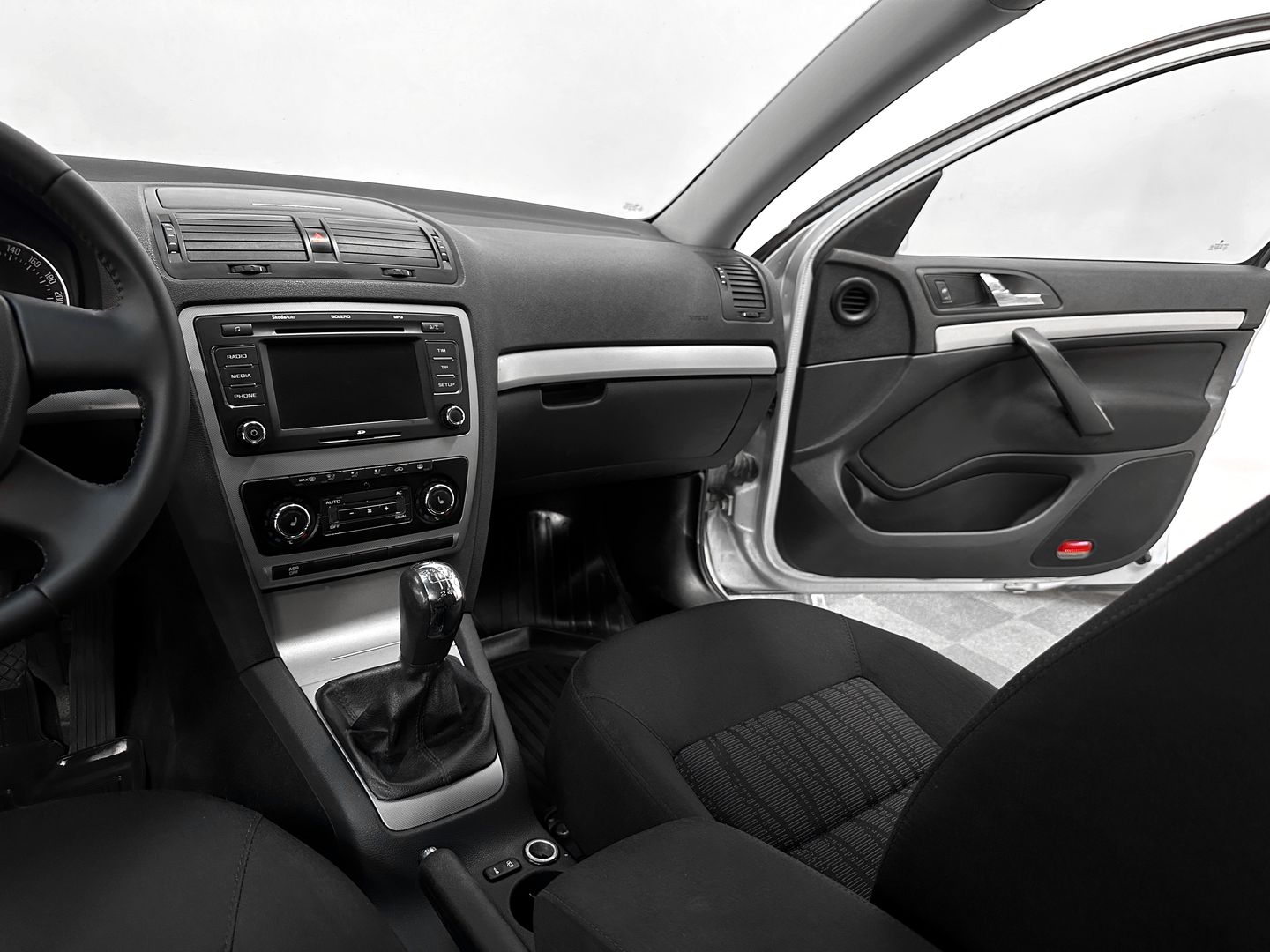 Skoda Octavia, III (A7) 1.2 AMT (105 л.с.)