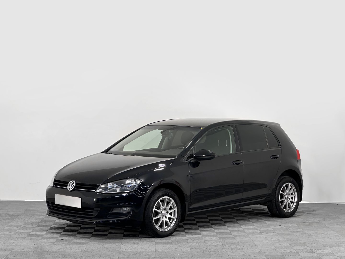 Volkswagen Golf, VII 1.2 MT (105 л.с.) в аренду под выкуп в СПб
