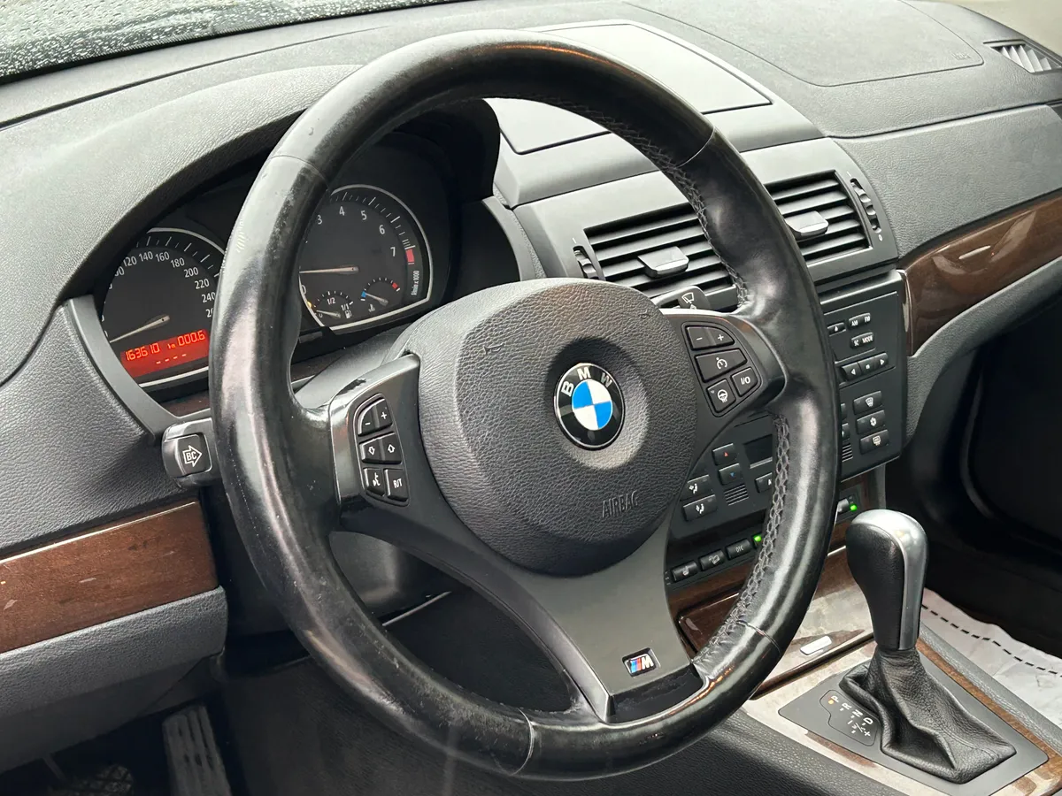 BMW X3 3.0si AT (272 л.с.)