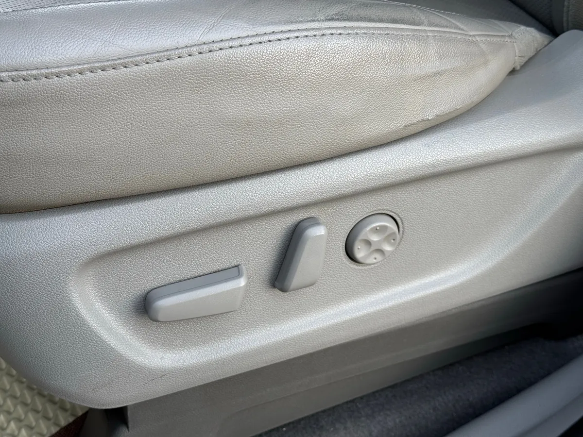 Kia Carnival 2.2 CRDi AT (200 л.с.)