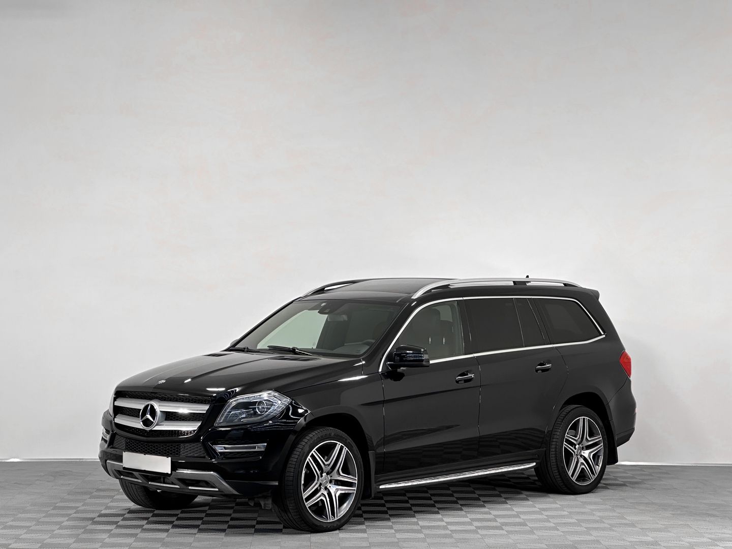 Mercedes-Benz GL-Класс, II (X166) 500 4.7 AT (435 л.с.) 4WD в аренду под выкуп в СПб