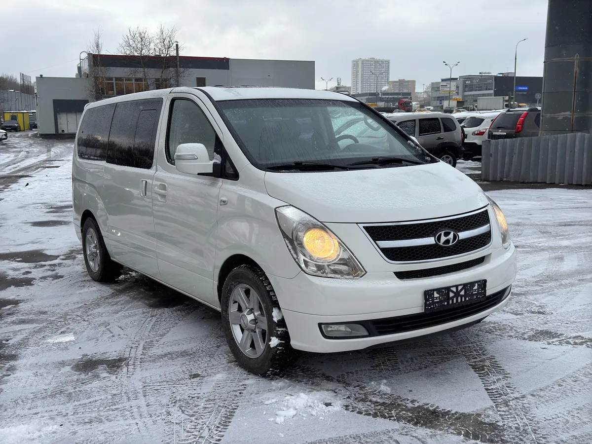 Hyundai Grand Starex 2.5 AT 4WD (145 л.с.) в аренду под выкуп в СПб