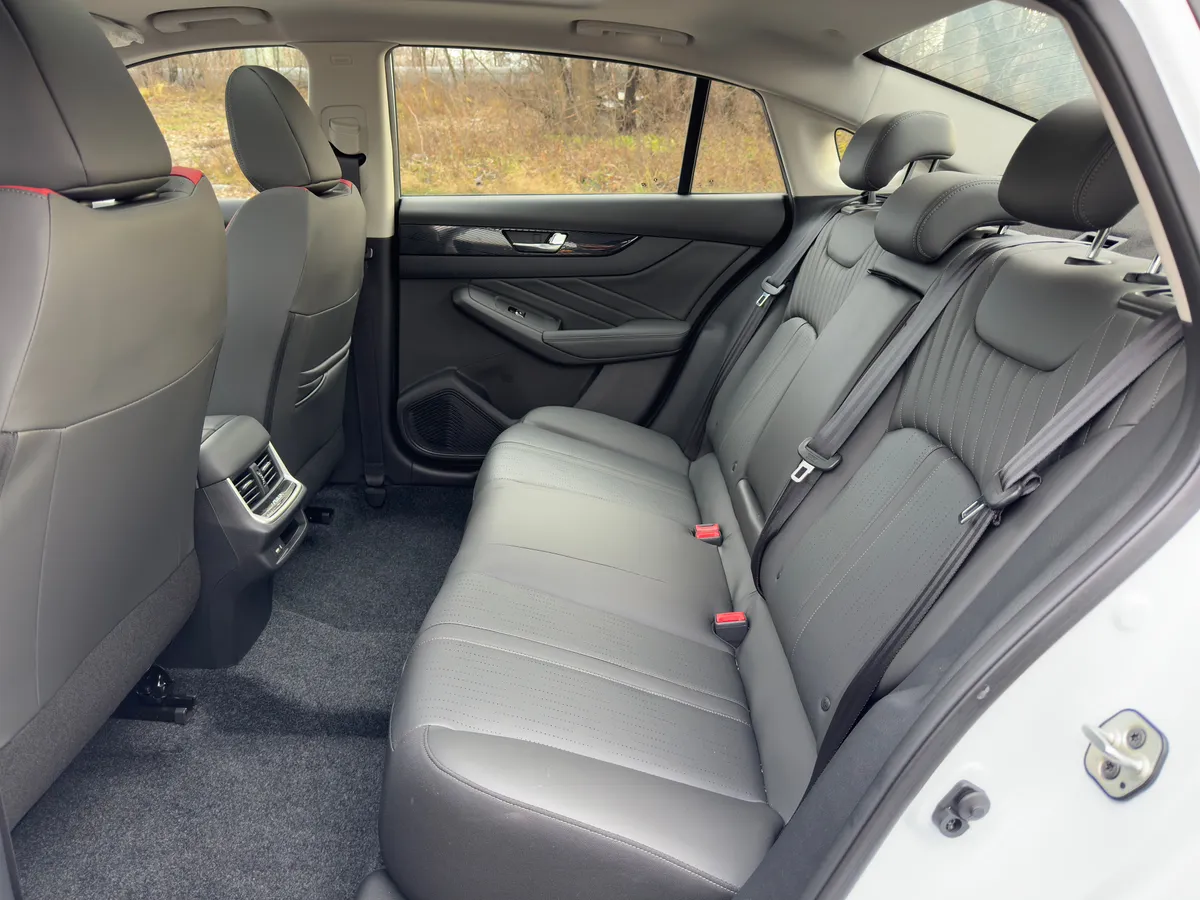 DongFeng Shine Max 1.5 AMT (190 л.с.)