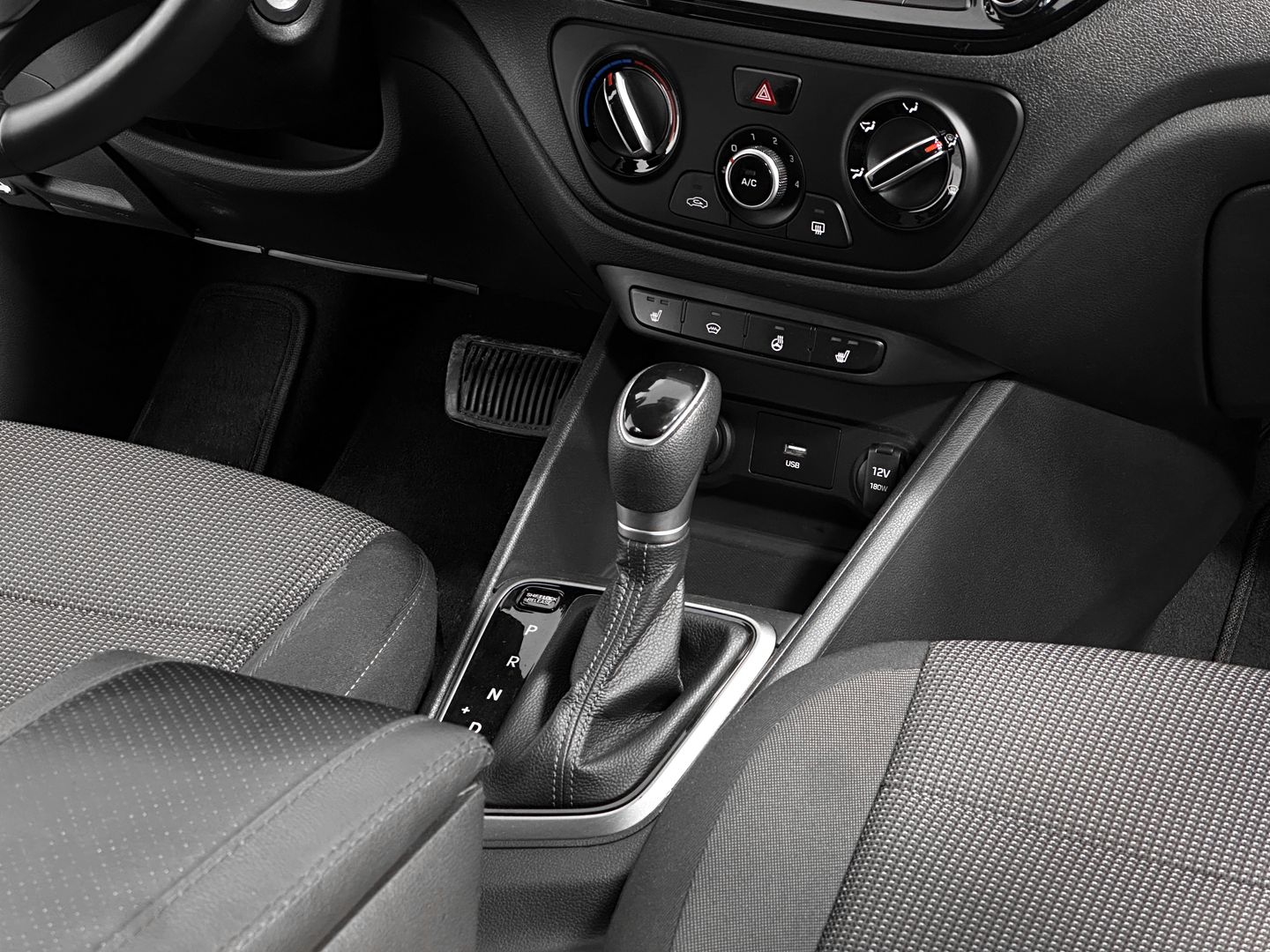 Hyundai Solaris, II Рестайлинг 1.6 AT (123 л.с.)