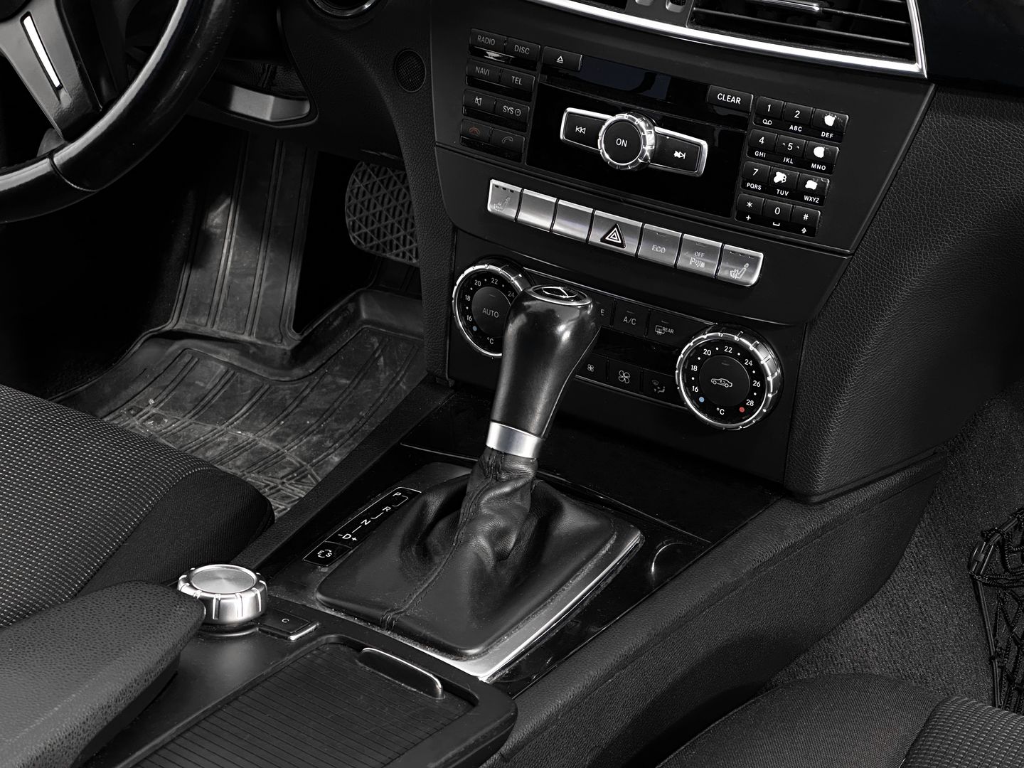 Mercedes-Benz C-Класс, III (W204) Рестайлинг 180 BlueEFFICIENCY 1.8 AT (156 л.с.)