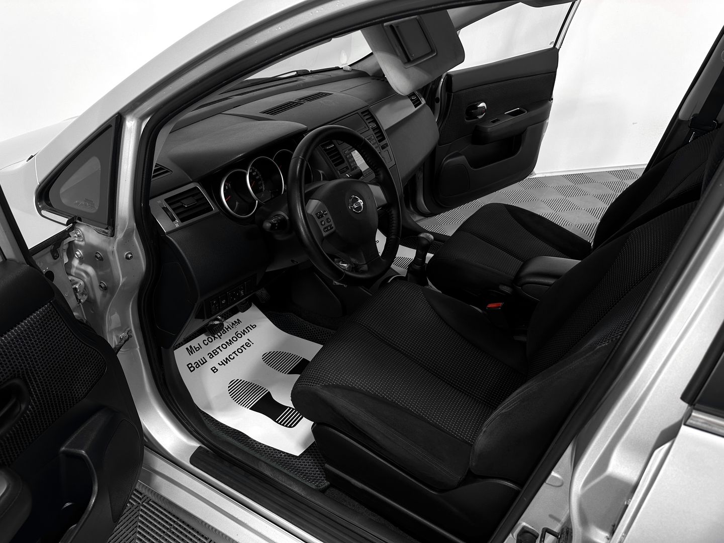 Nissan Tiida, I Рестайлинг 1.6 MT (110 л.с.)