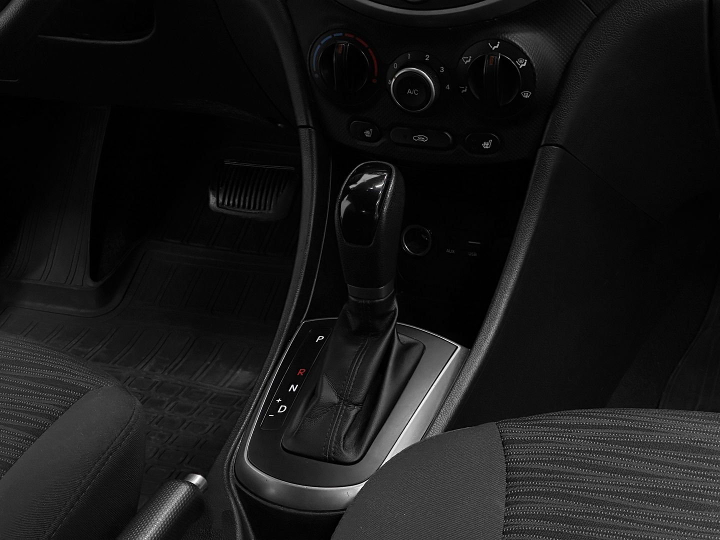 Hyundai Solaris, I Рестайлинг 1.6 AT (123 л.с.)