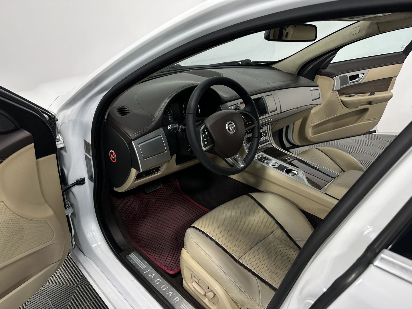 Jaguar XF, I Рестайлинг 3.0 AT (238 л.с.)