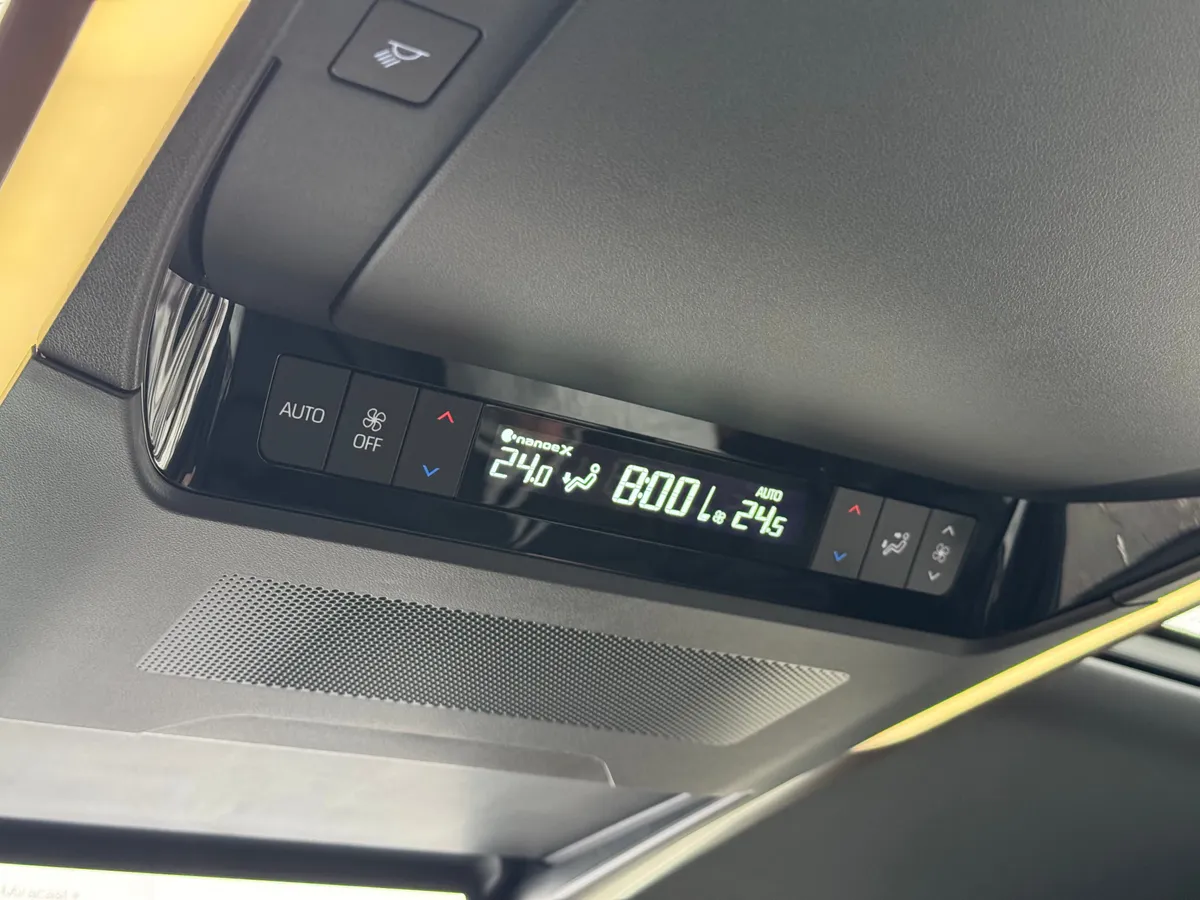 Toyota Alphard 2.5 CVT 4WD (190 л.с.)