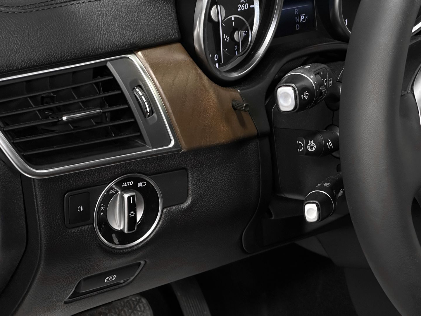 Mercedes-Benz GL-Класс, II (X166) 500 4.7 AT (435 л.с.) 4WD