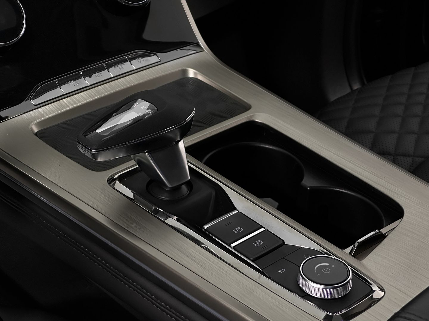 EXEED TXL, I Рестайлинг 2.0 AMT (197 л.с.) 4WD