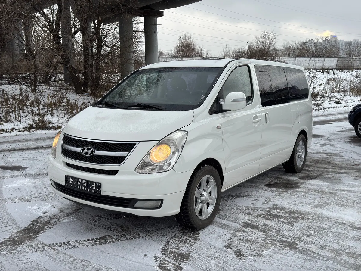 Hyundai Grand Starex 2.5 AT 4WD (145 л.с.)