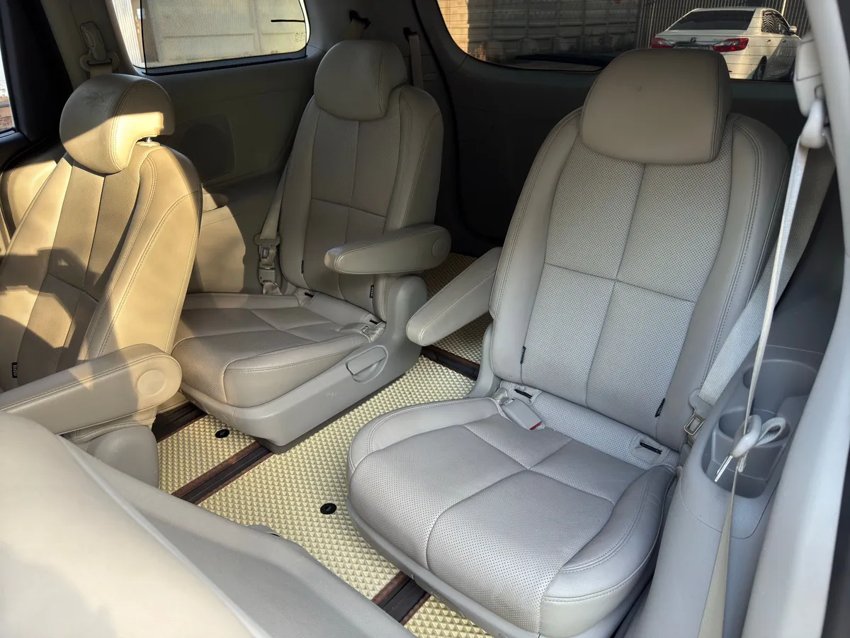 Kia Carnival 2.2 CRDi AT (200 л.с.)