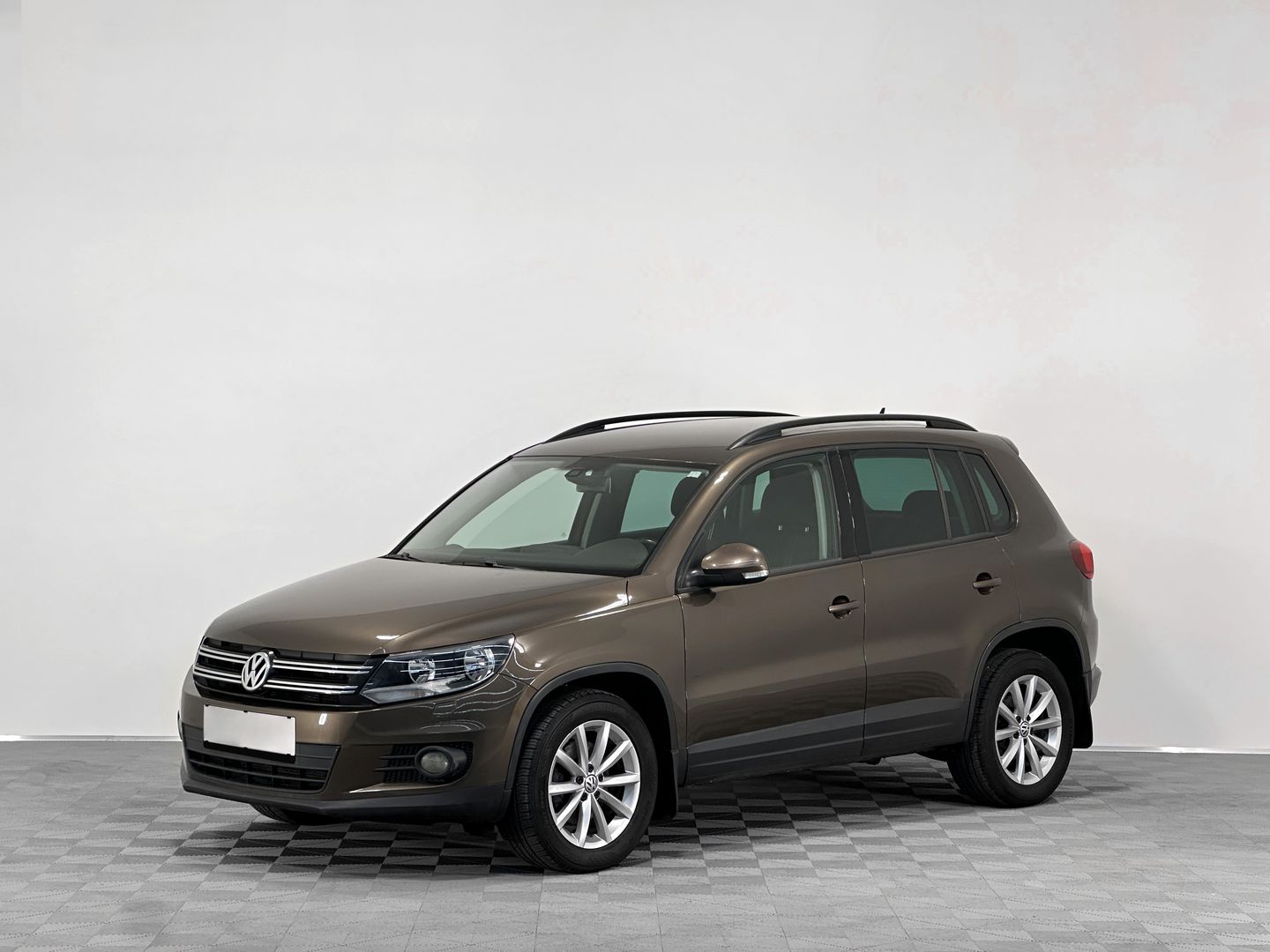 Volkswagen Tiguan, I Рестайлинг 1.4 AMT (150 л.с.) в аренду под выкуп в СПб