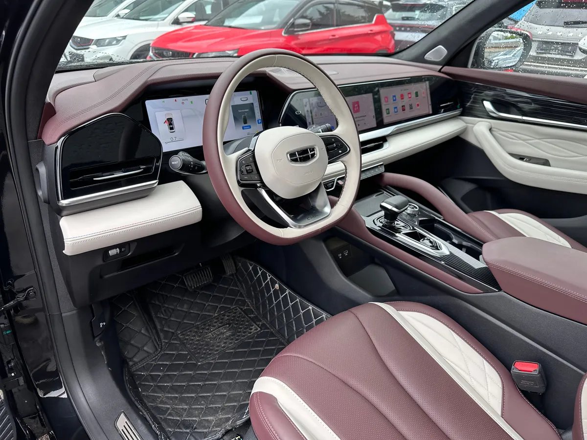 Geely Monjaro 2.0 AT 4WD (238 л.с.) Flagship