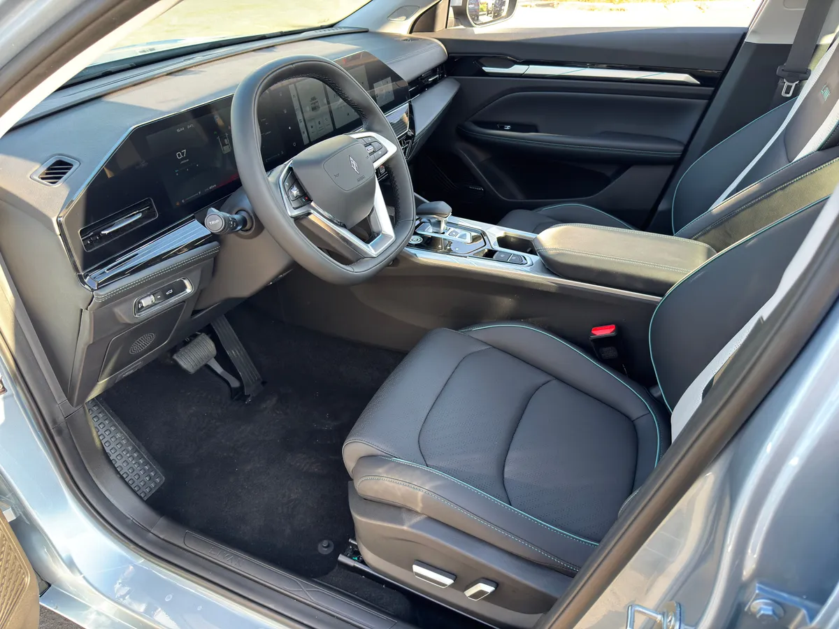 Livan S6 Pro 1.5 AMT (147 л.с.) Luxury