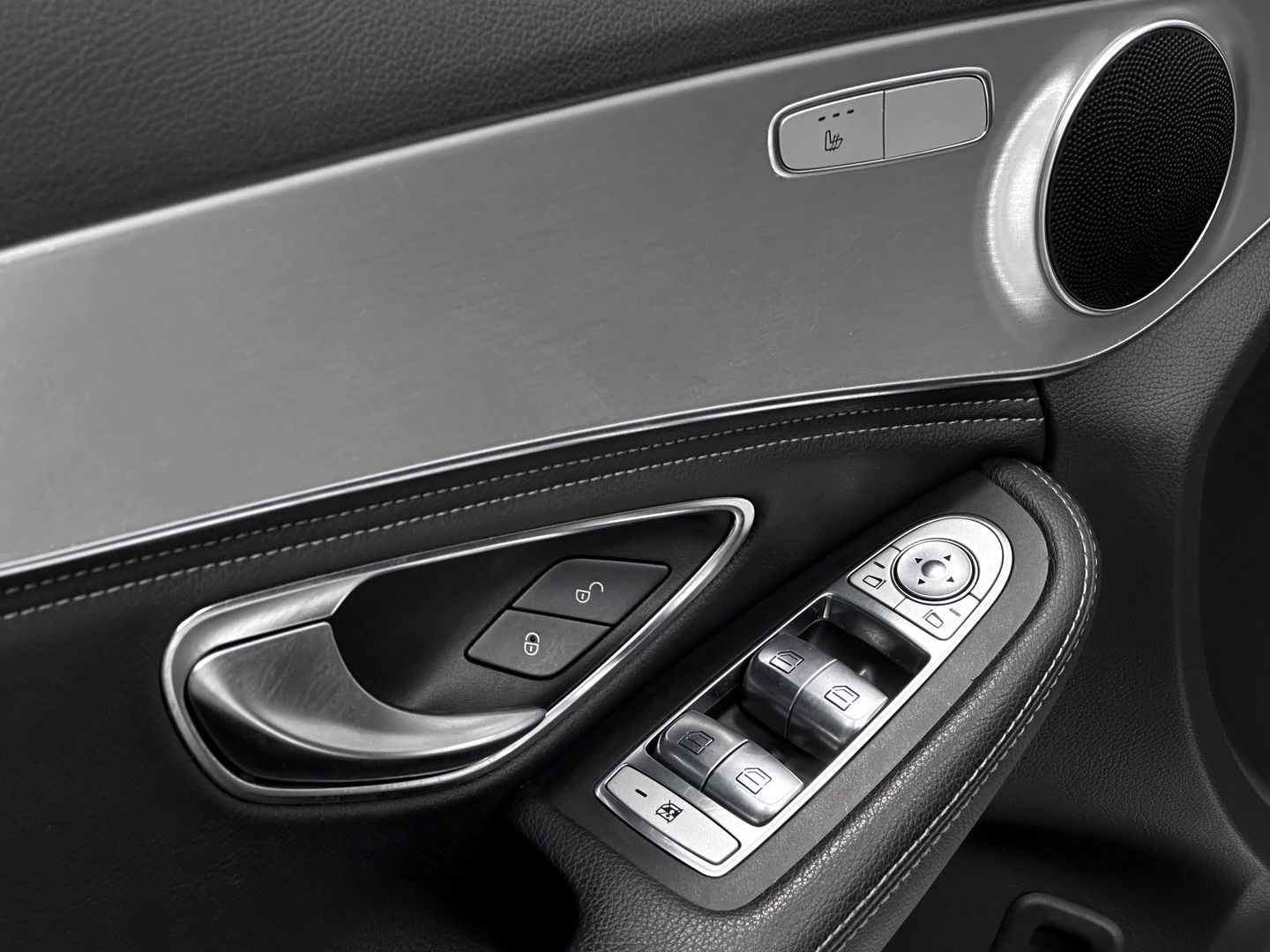 Mercedes-Benz C-Класс, IV (W205) 180 1.6 AT (156 л.с.)