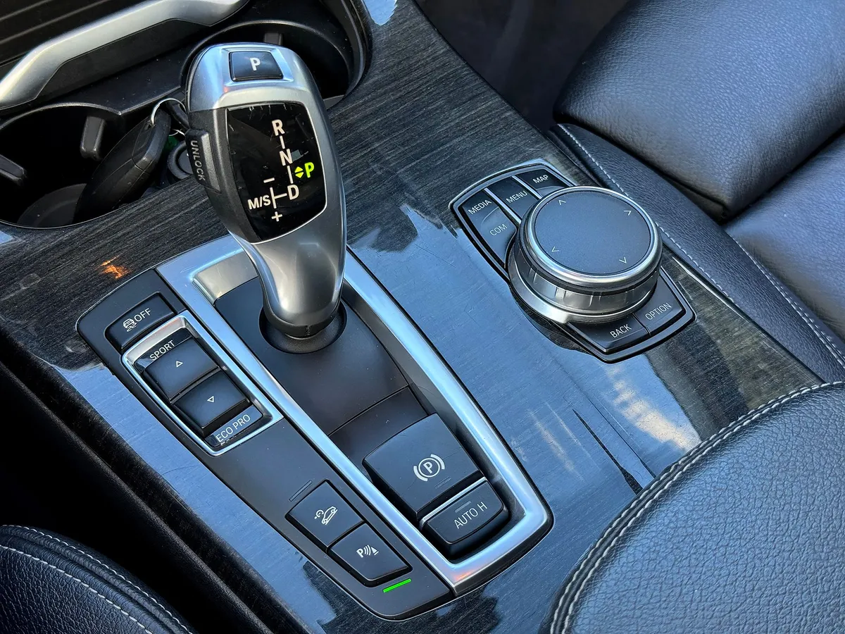 BMW X3 xDrive35i AT (306 л.с.) xLine