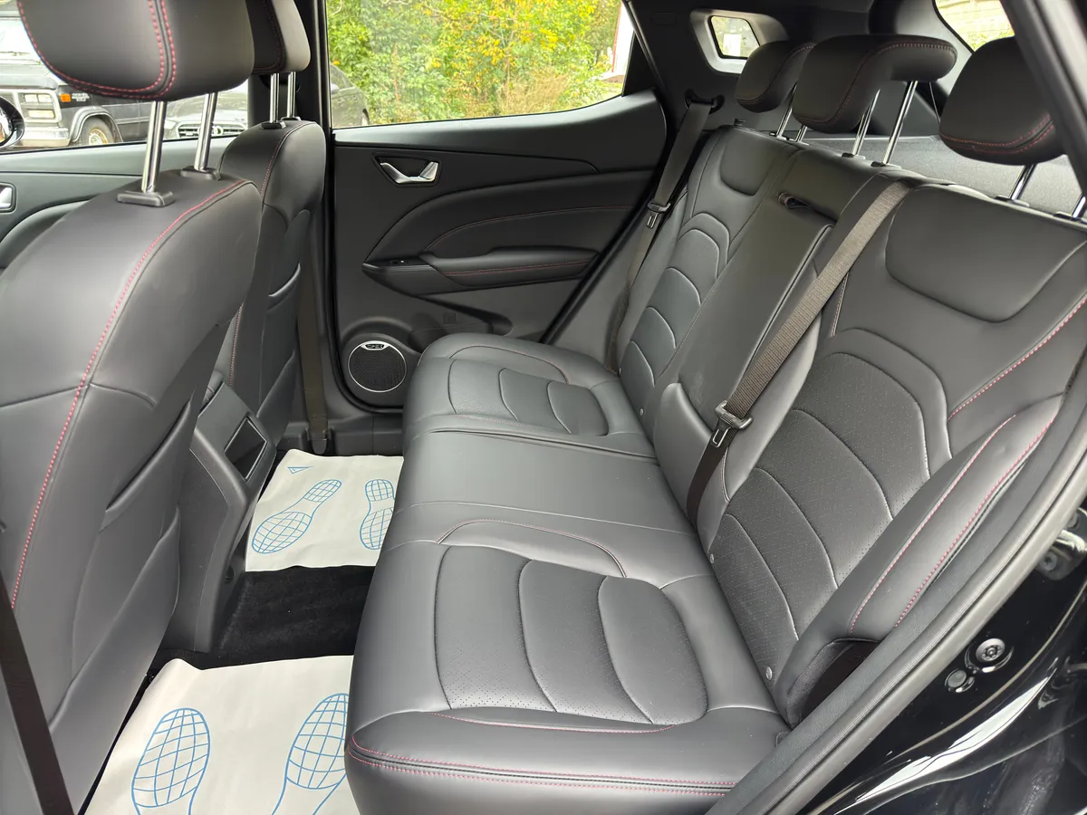 DongFeng Fengon 500 1.5 CVT (116 л.с.)