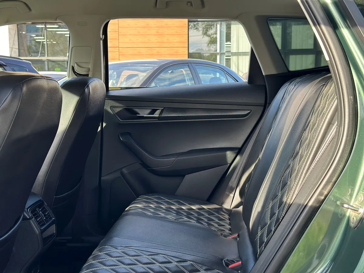 Skoda Karoq 1.6 TDI MT (115 л.с.) Laurin & Klement