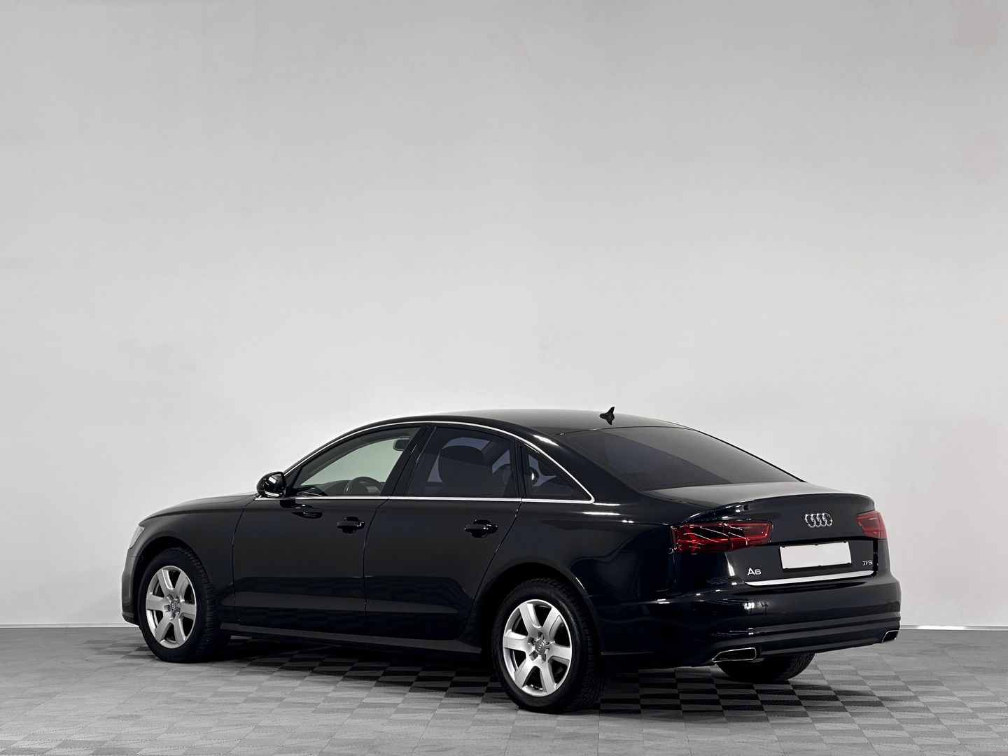 Audi A6, IV (C7) Рестайлинг 1.8 AMT (190 л.с.)