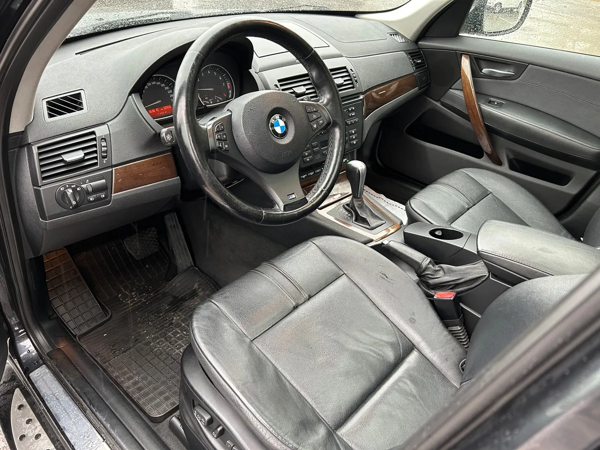 BMW X3 3.0si AT (272 л.с.)