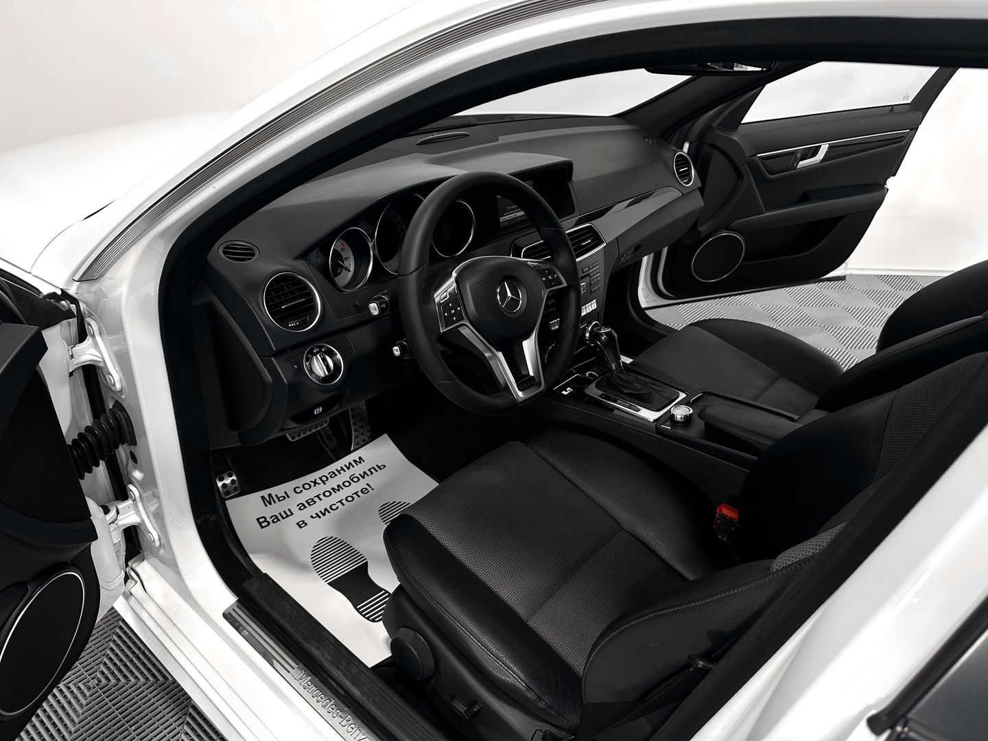 Mercedes-Benz C-Класс, III (W204) Рестайлинг 180 1.6 AT (156 л.с.)