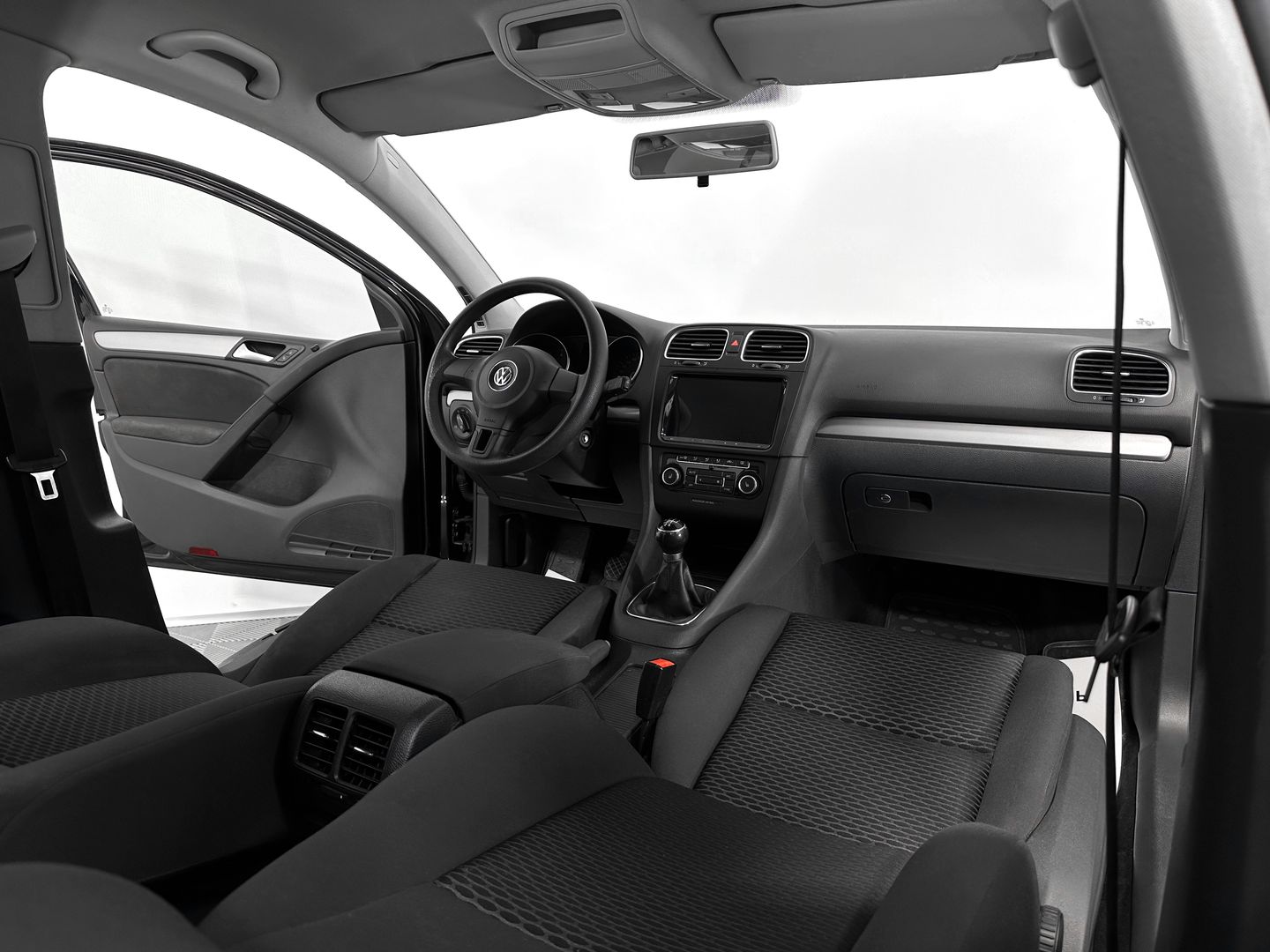 Volkswagen Golf, VI 1.6 MT (102 л.с.)
