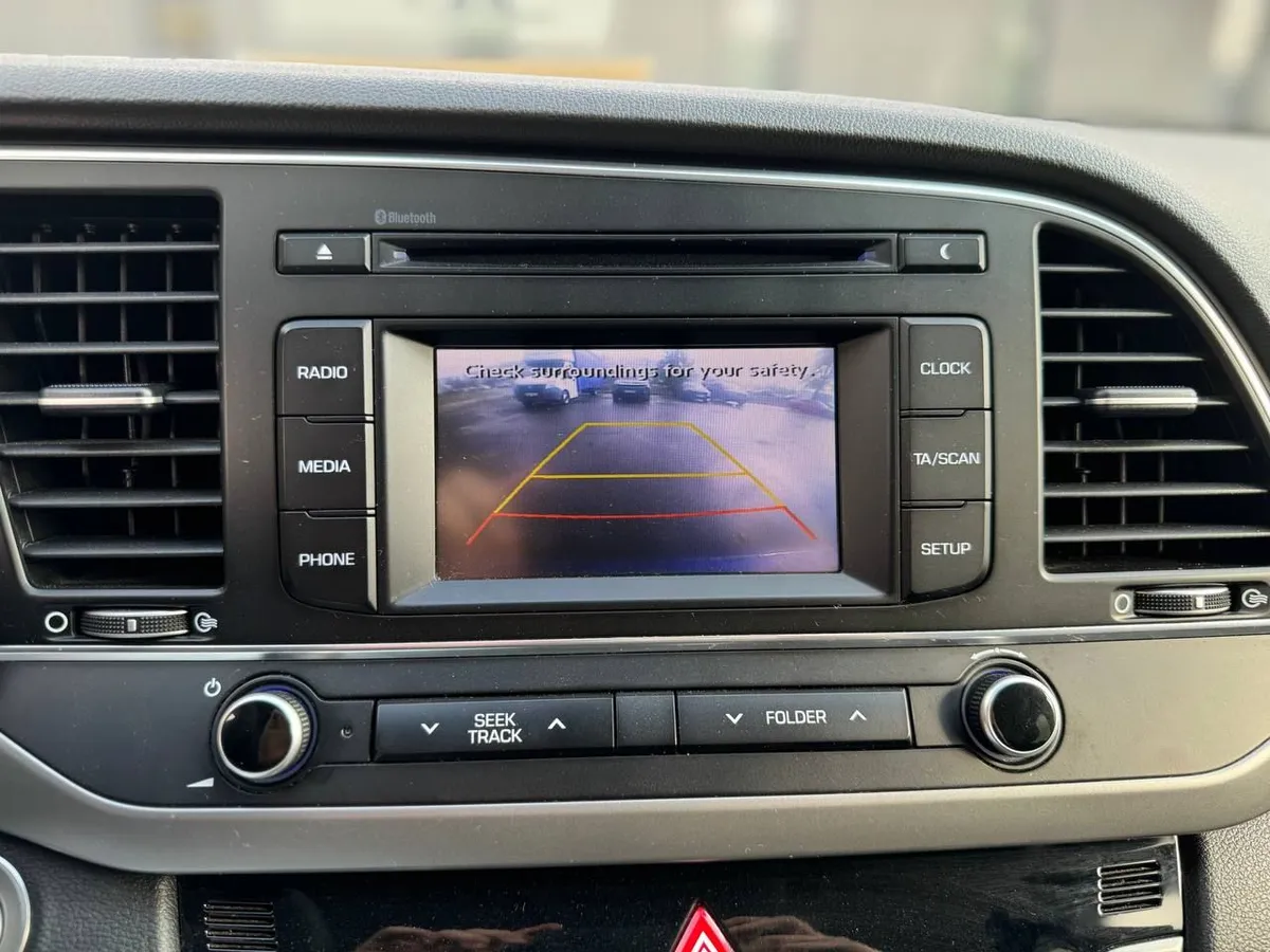 Hyundai Elantra 2.0 AT (150 л.с.) Active