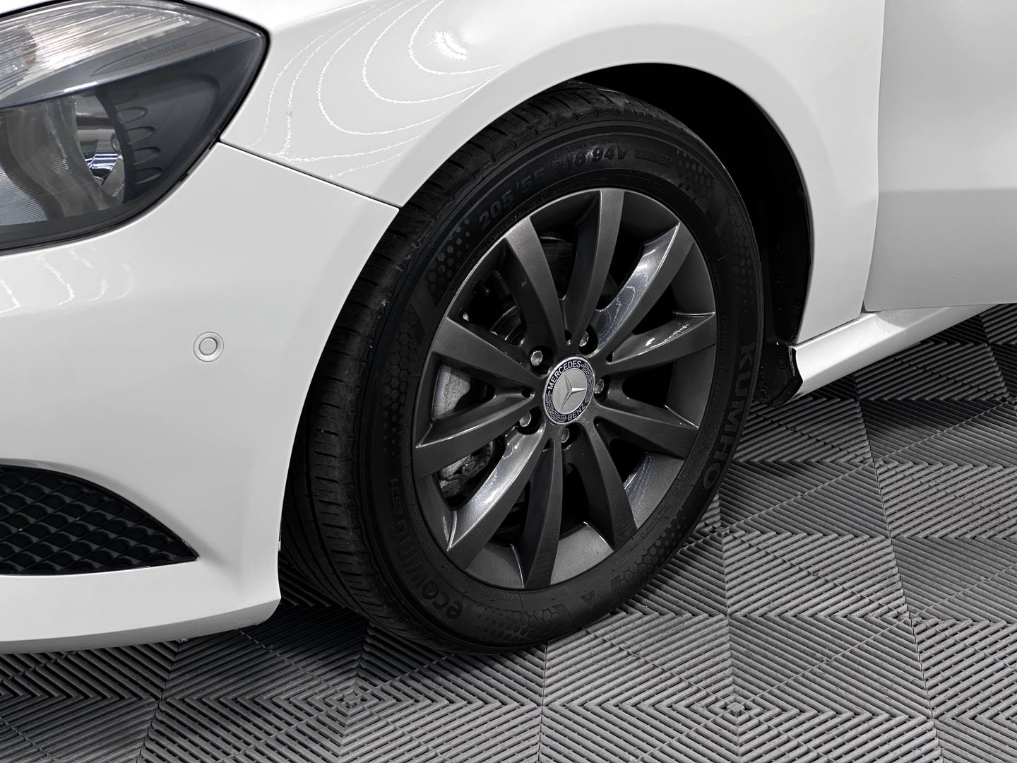 Mercedes-Benz A-Класс, III (W176) 180 1.6 AMT (122 л.с.)