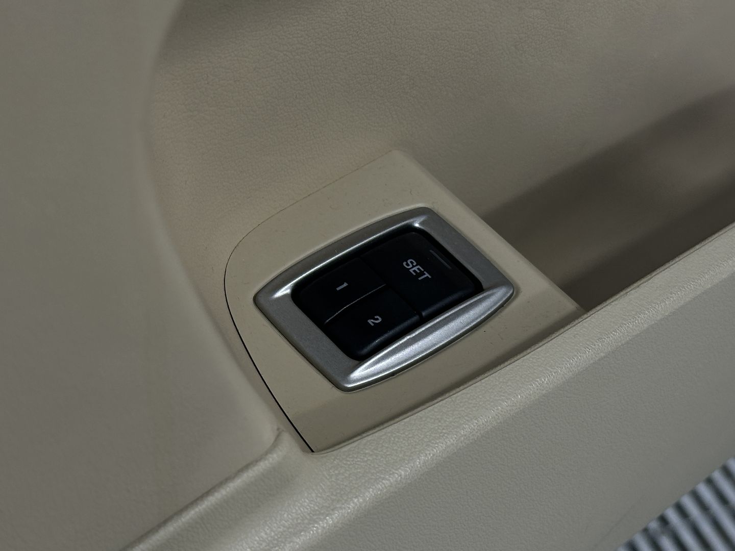 Jaguar XF, I Рестайлинг 3.0 AT (238 л.с.)