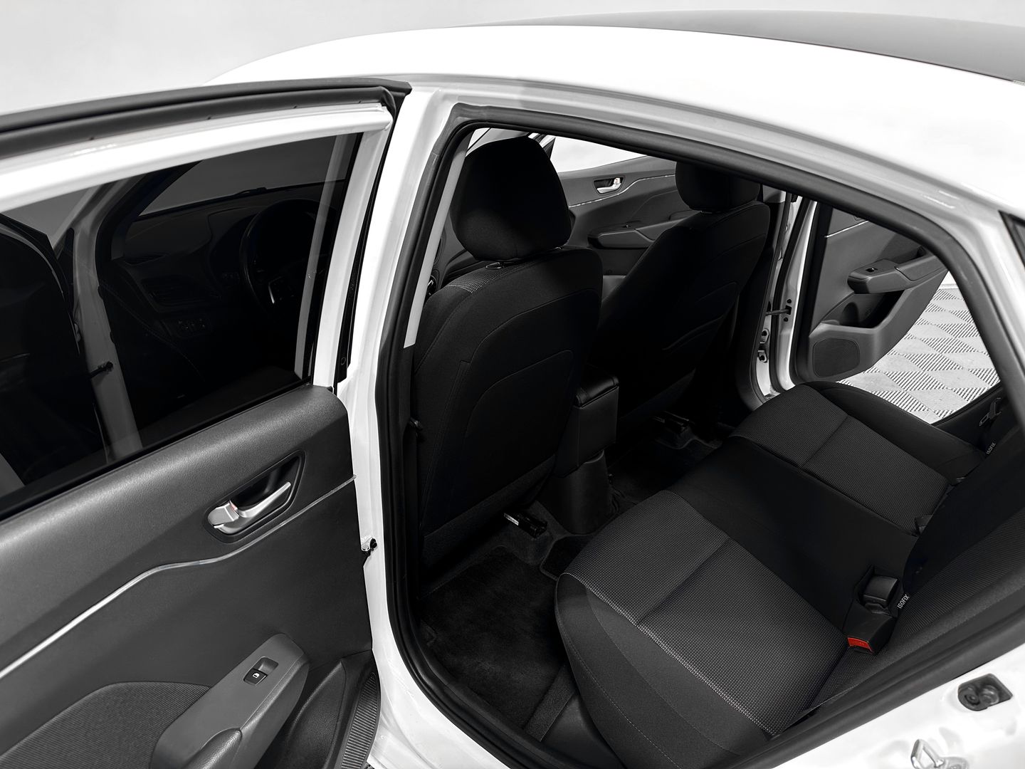 Hyundai Solaris, II Рестайлинг 1.6 AT (123 л.с.)