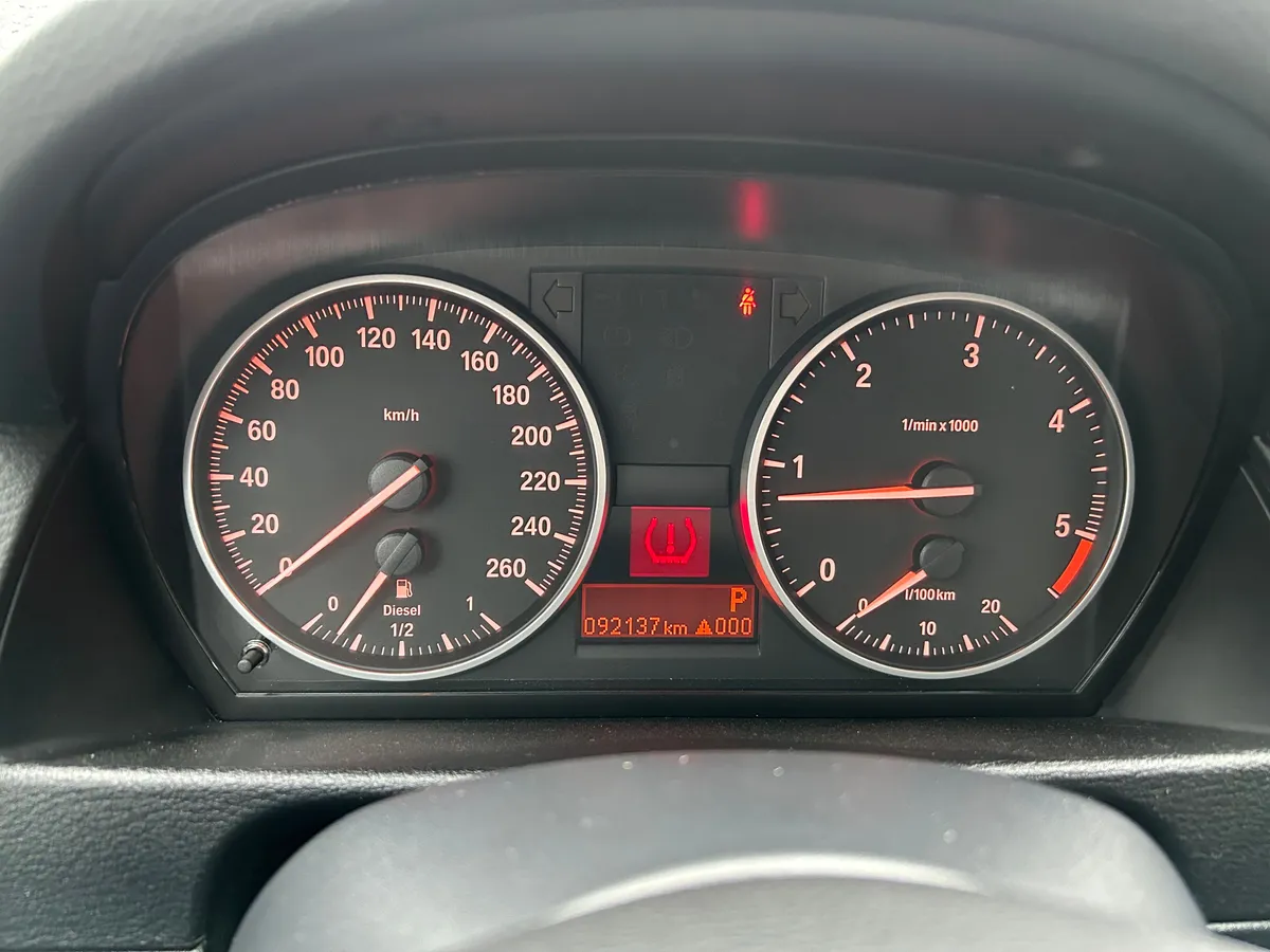 BMW X1 sDrive20d AT (184 л.с.)