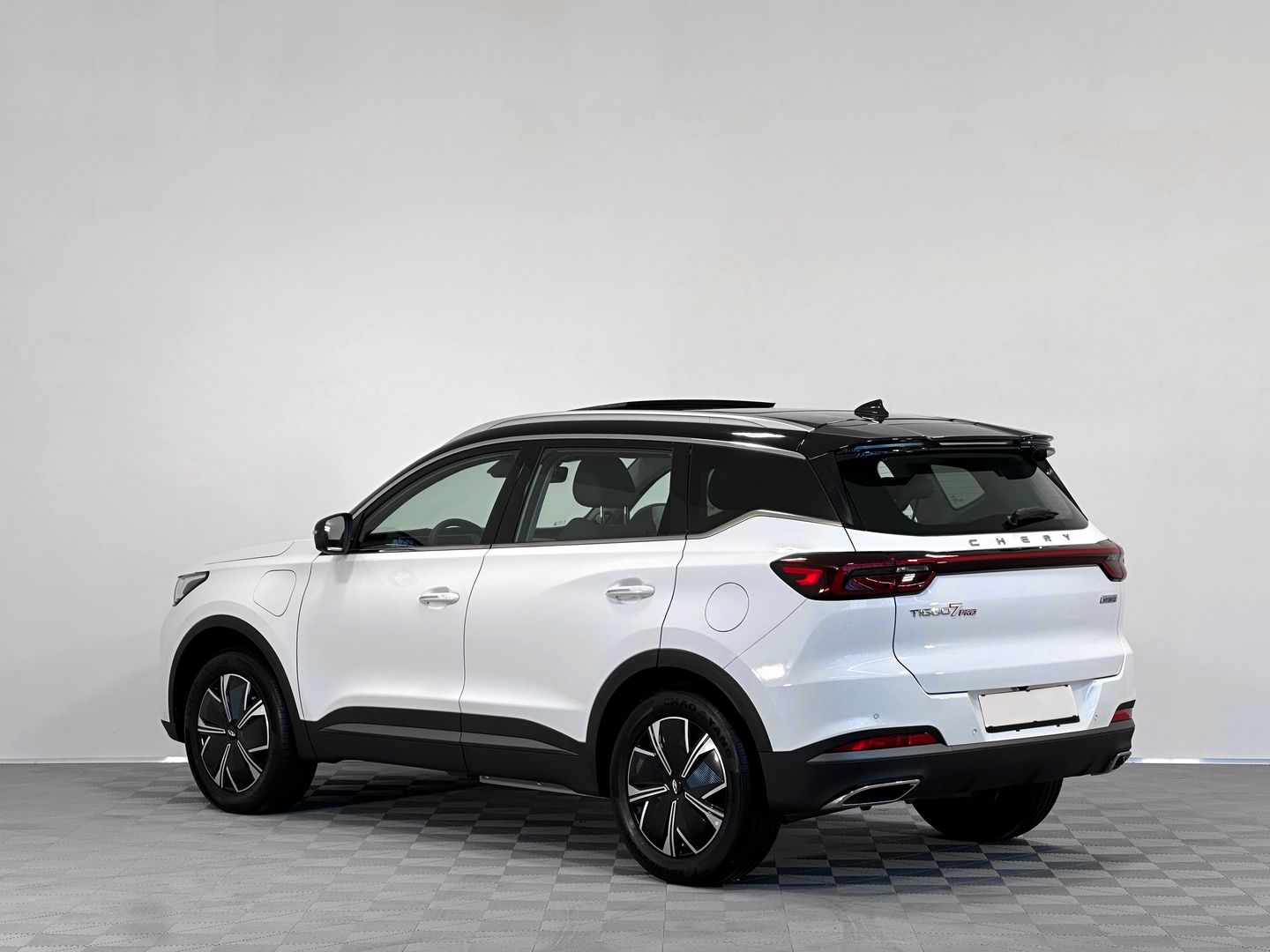 Chery Tiggo 7 Pro Plug-in Hybrid 1.5hyb AT (235 л.с.)