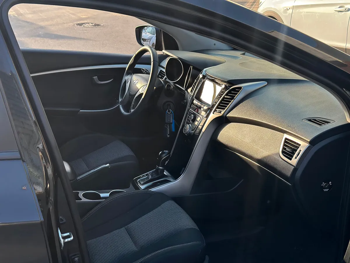 Hyundai i30 1.6 AT (130 л.с.) Vision