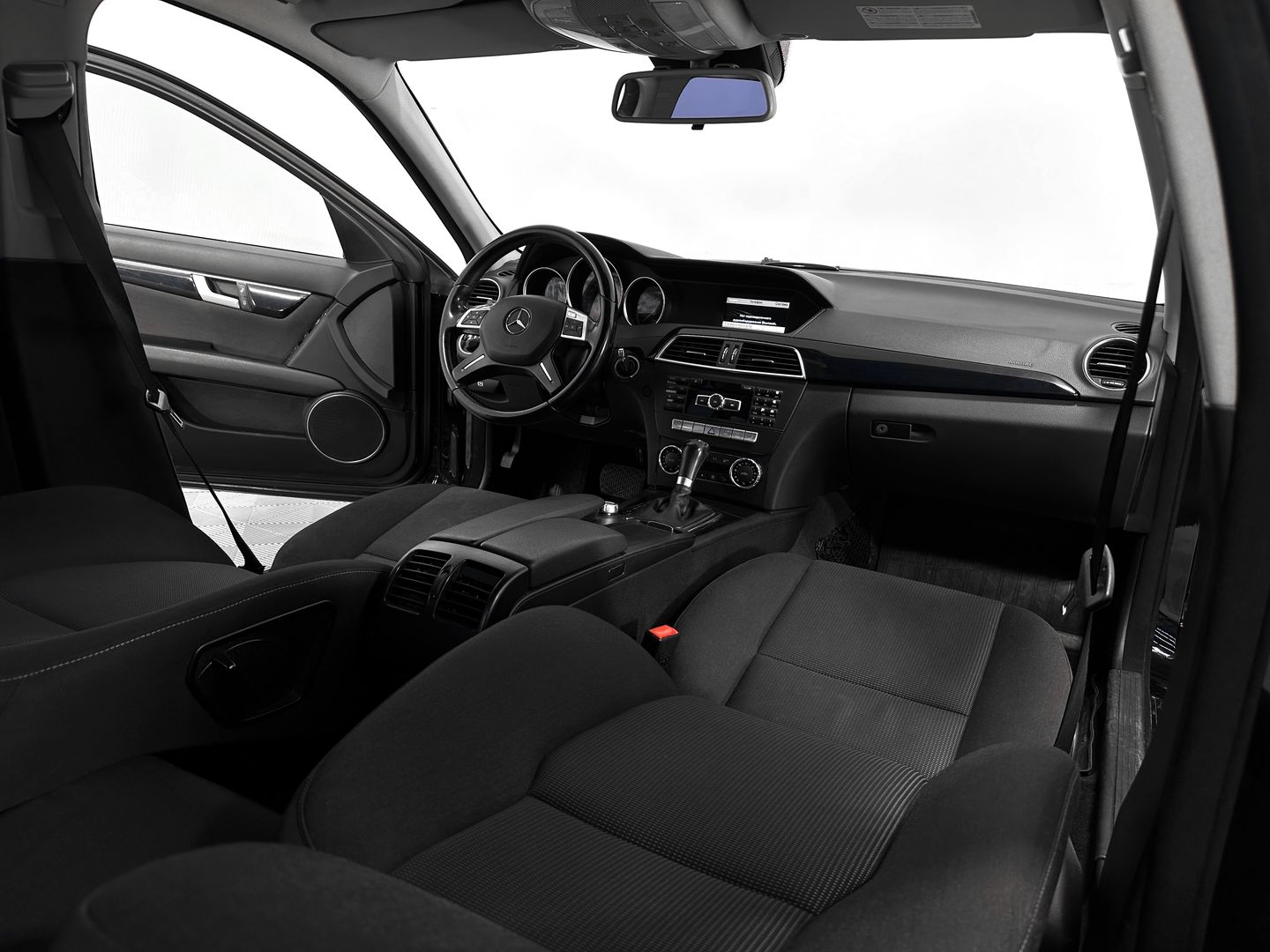 Mercedes-Benz C-Класс, III (W204) Рестайлинг 180 BlueEFFICIENCY 1.8 AT (156 л.с.)