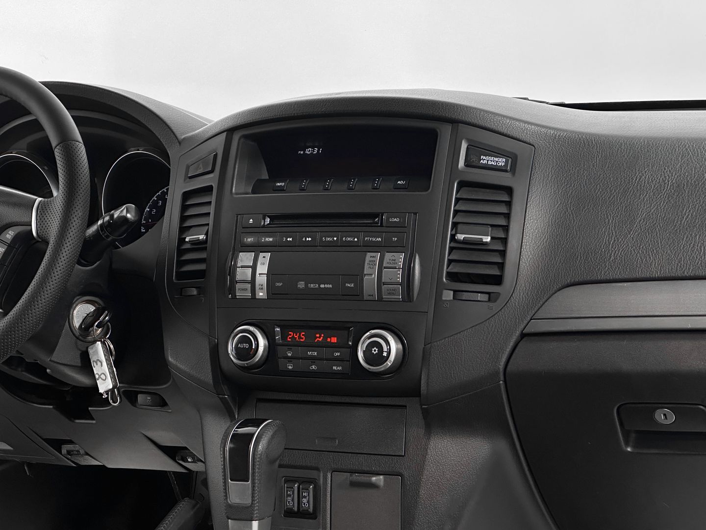 Mitsubishi Pajero, IV Рестайлинг 1 3.0 AT (178 л.с.) 4WD