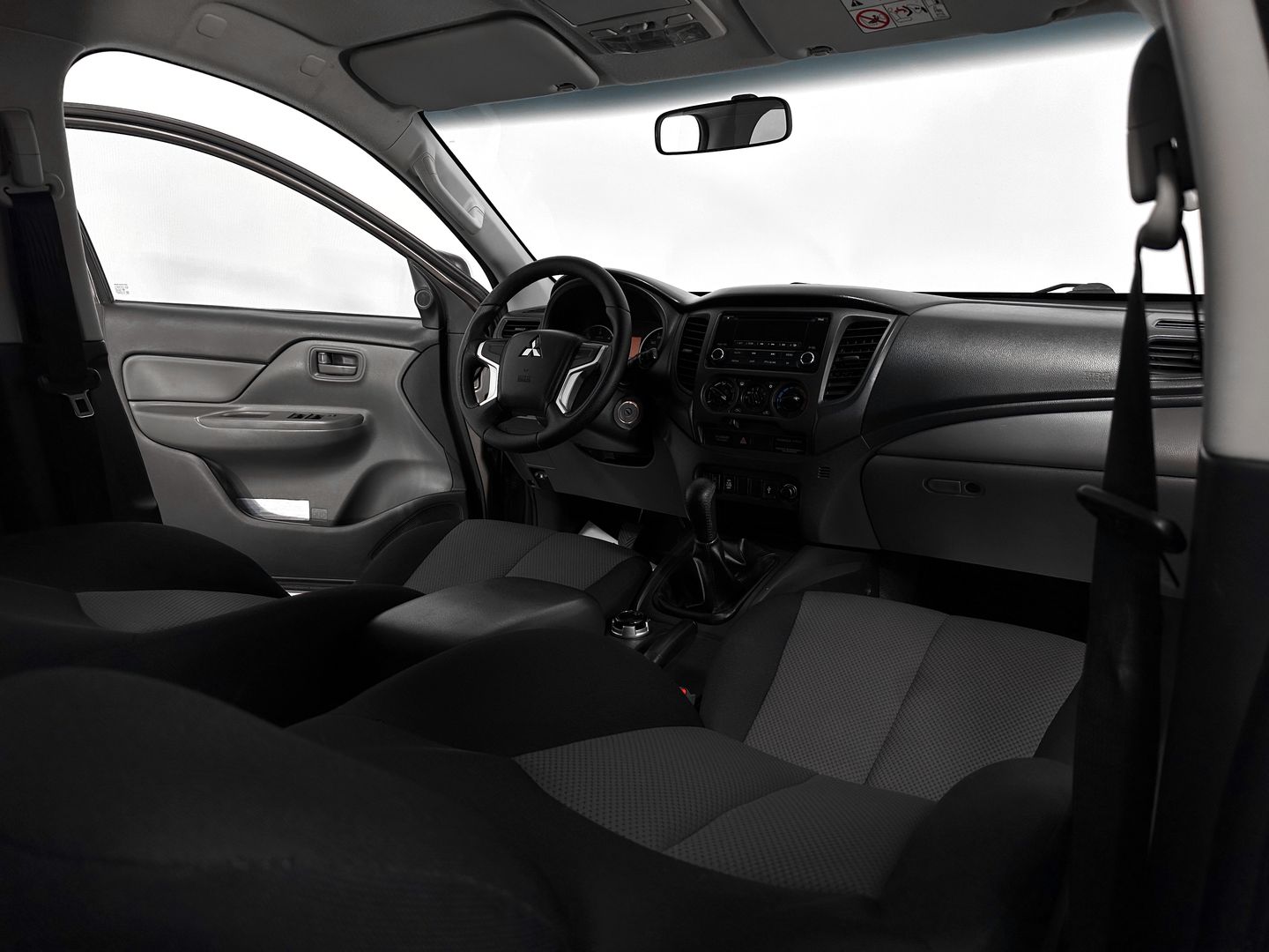 Mitsubishi L200, V 2.4d MT (154 л.с.) 4WD