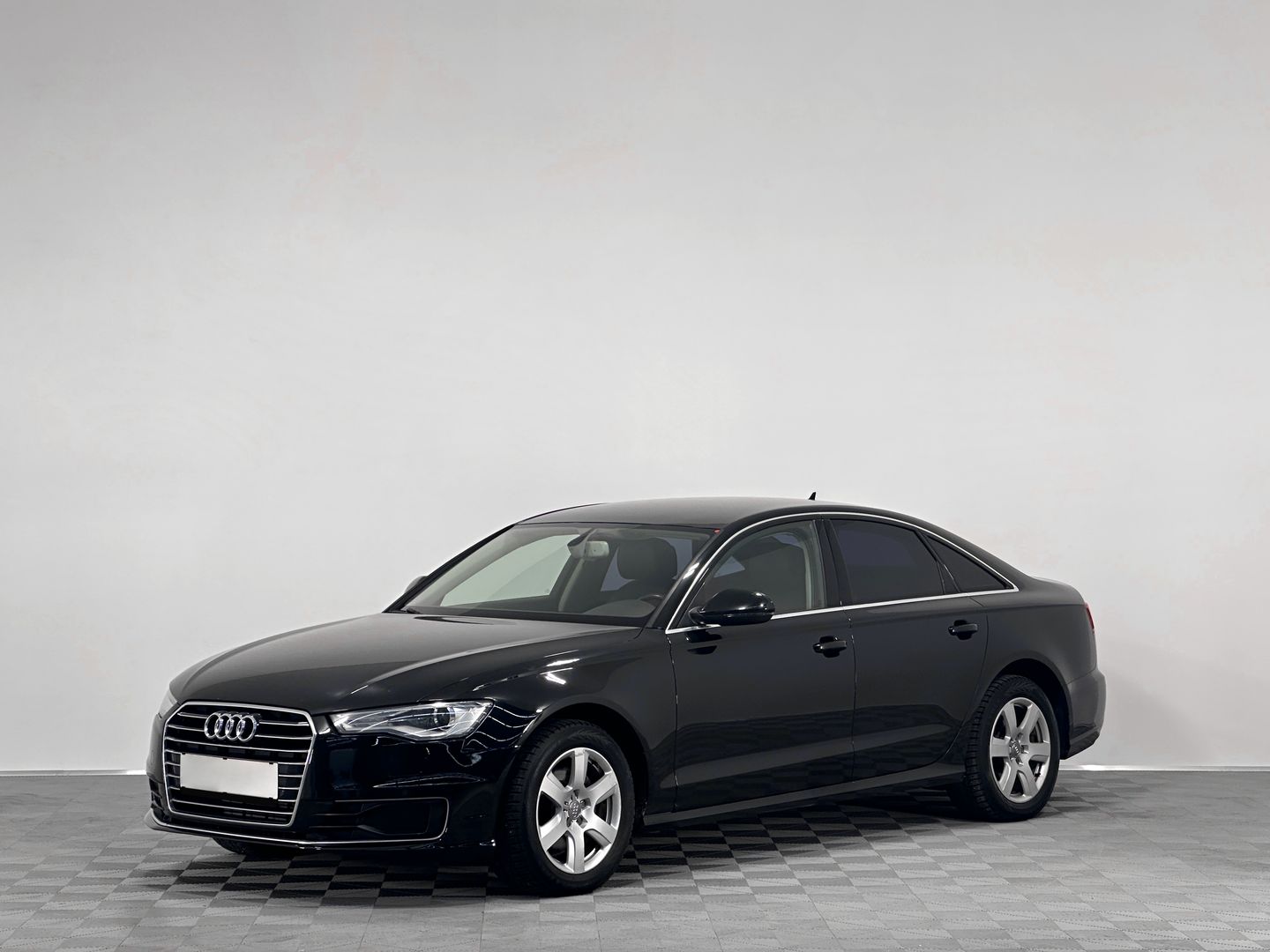 Audi A6, IV (C7) Рестайлинг 1.8 AMT (190 л.с.) в аренду под выкуп в СПб