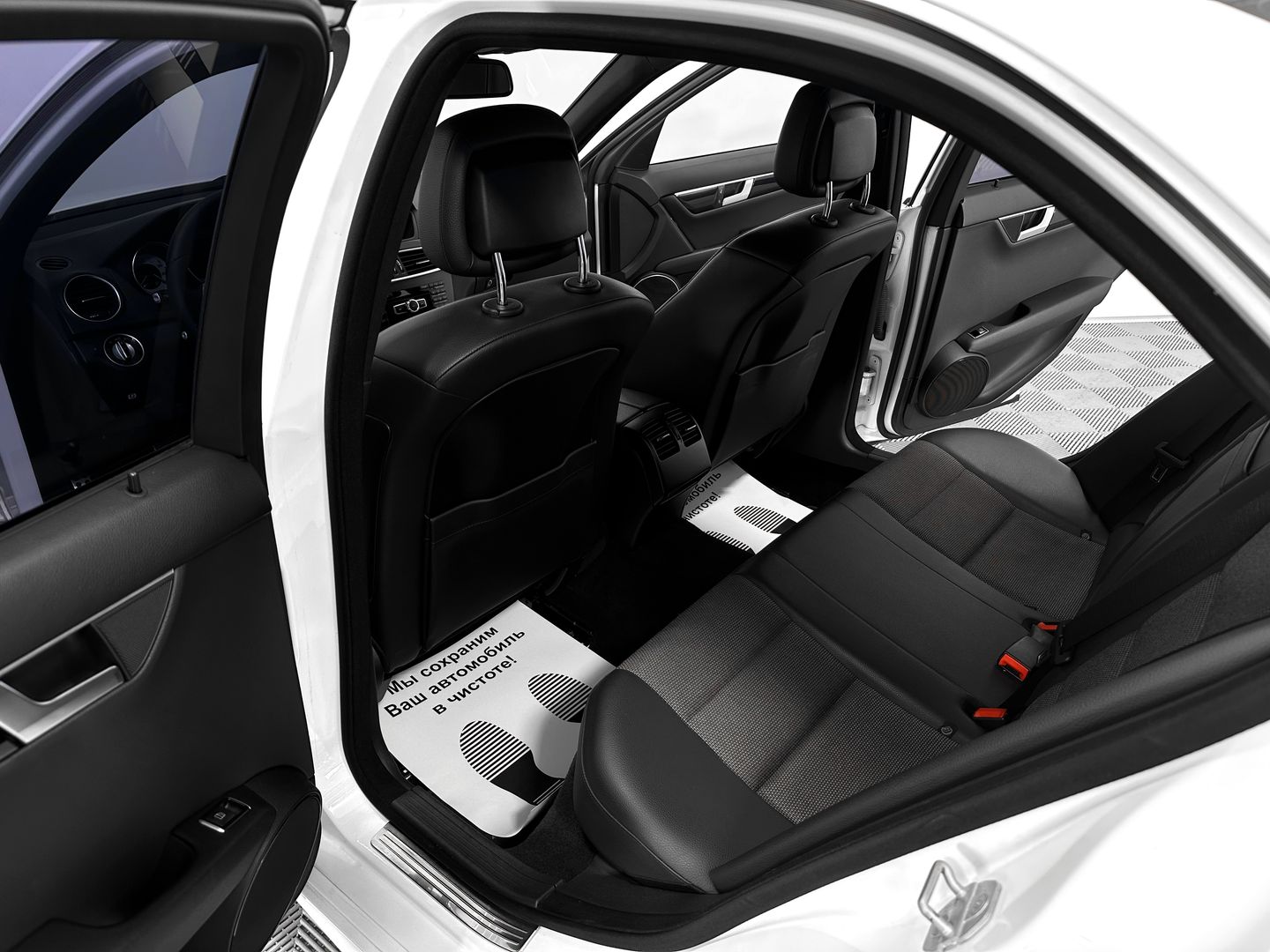 Mercedes-Benz C-Класс, III (W204) Рестайлинг 180 1.6 AT (156 л.с.)