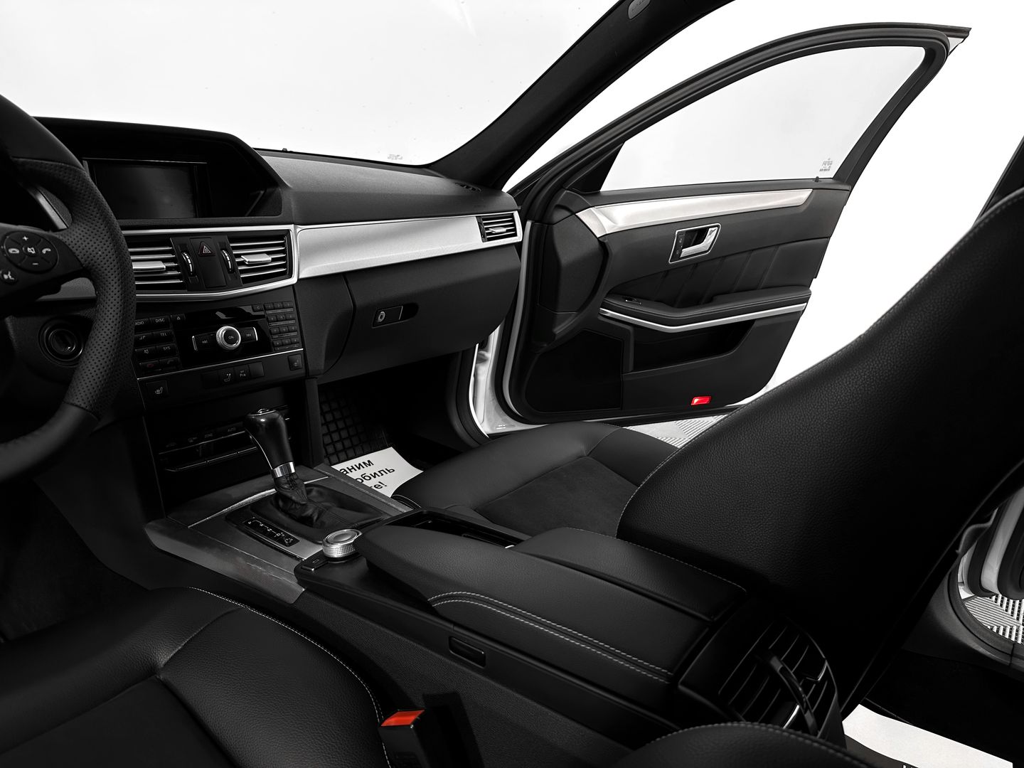 Mercedes-Benz C-Класс, III (W204) Рестайлинг 180 BlueEFFICIENCY 1.8 AT (156 л.с.)
