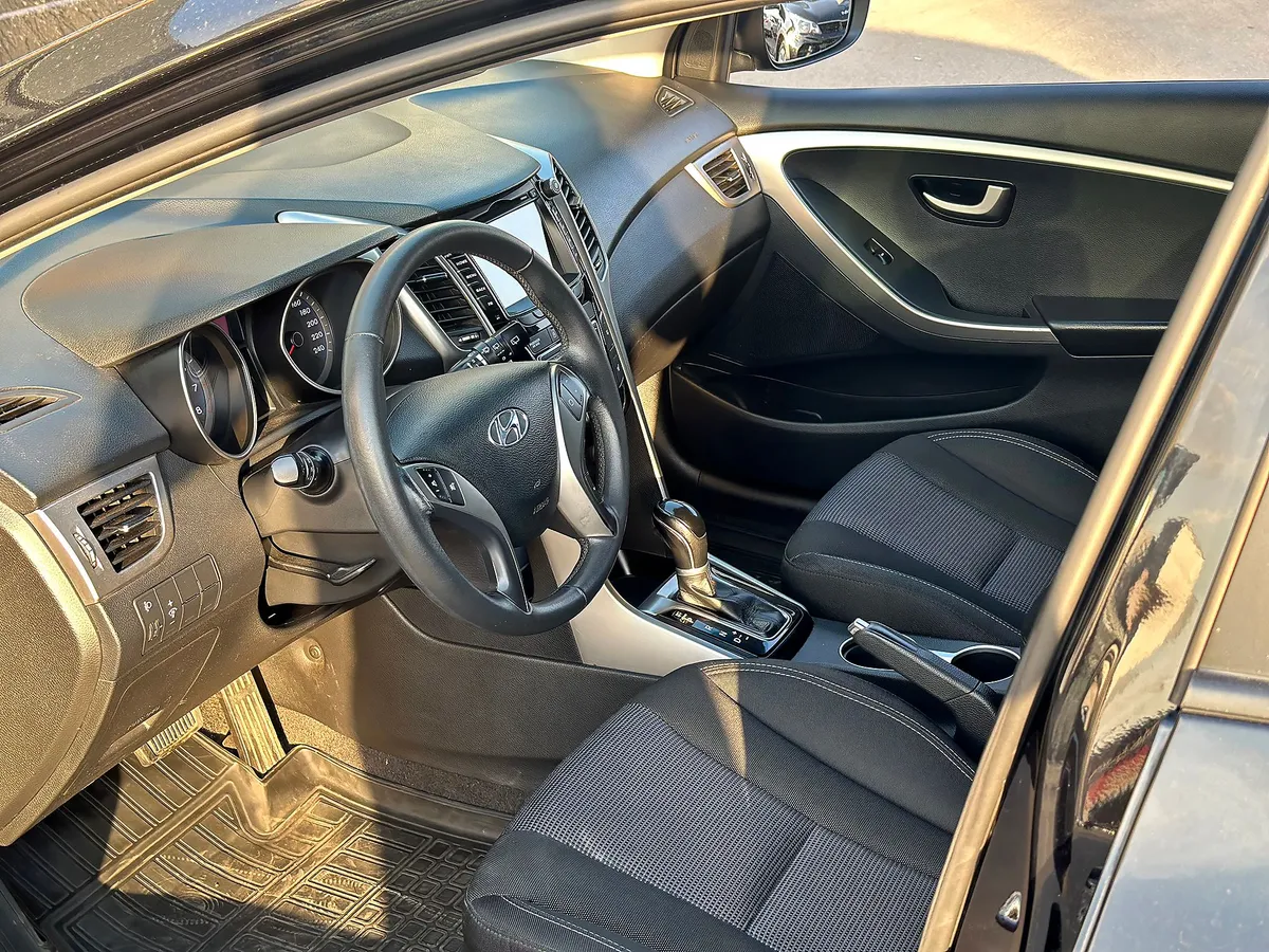 Hyundai i30 1.6 AT (130 л.с.) Vision