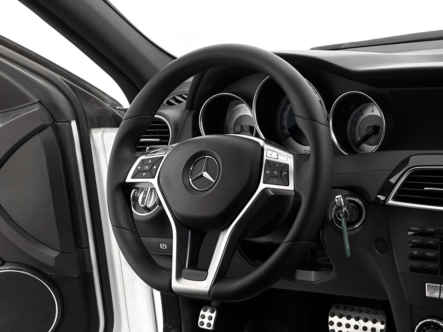 Mercedes-Benz C-Класс, III (W204) Рестайлинг 180 1.6 AT (156 л.с.)
