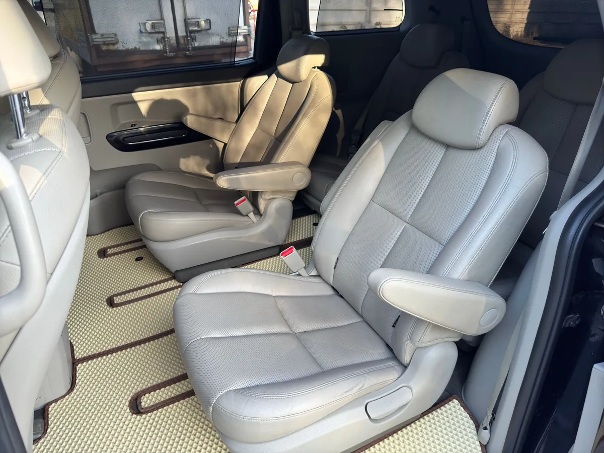 Kia Carnival 2.2 CRDi AT (200 л.с.)