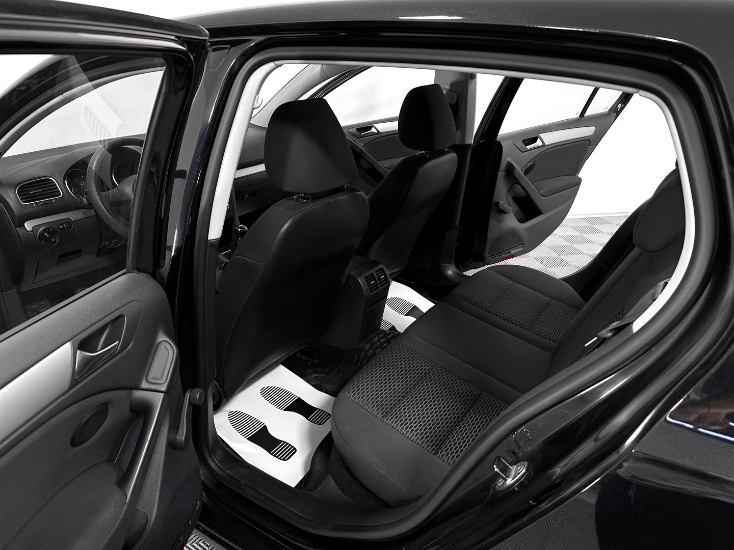 Volkswagen Golf, VI 1.6 MT (102 л.с.)