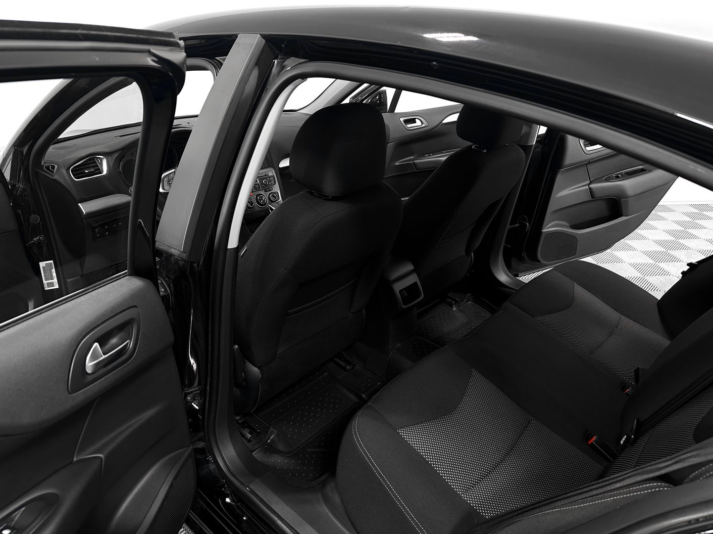 Citroen C4, II Рестайлинг 1.6 AT (150 л.с.)