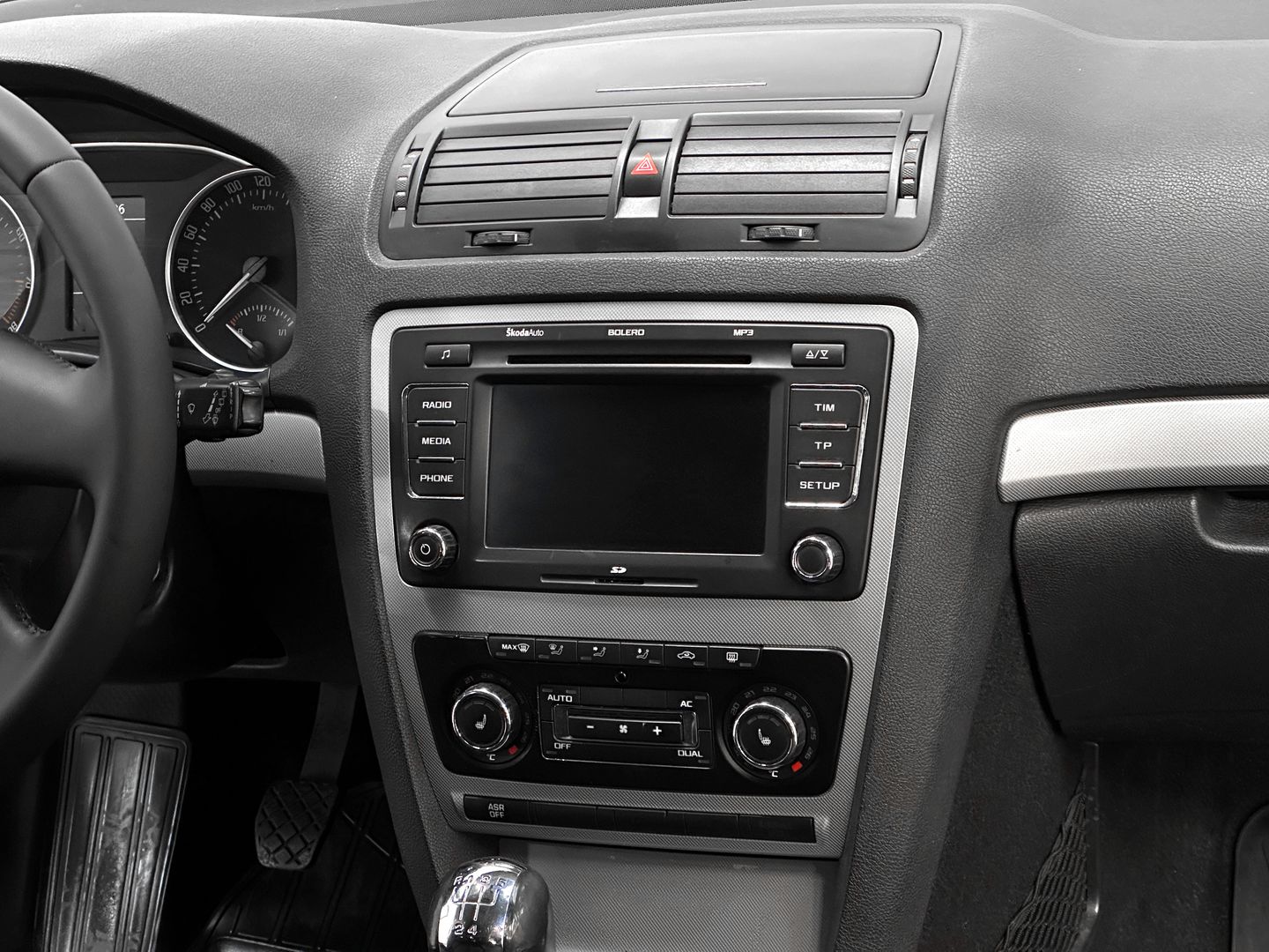 Skoda Octavia, II (A5) Рестайлинг 1.6 MT (102 л.с.)