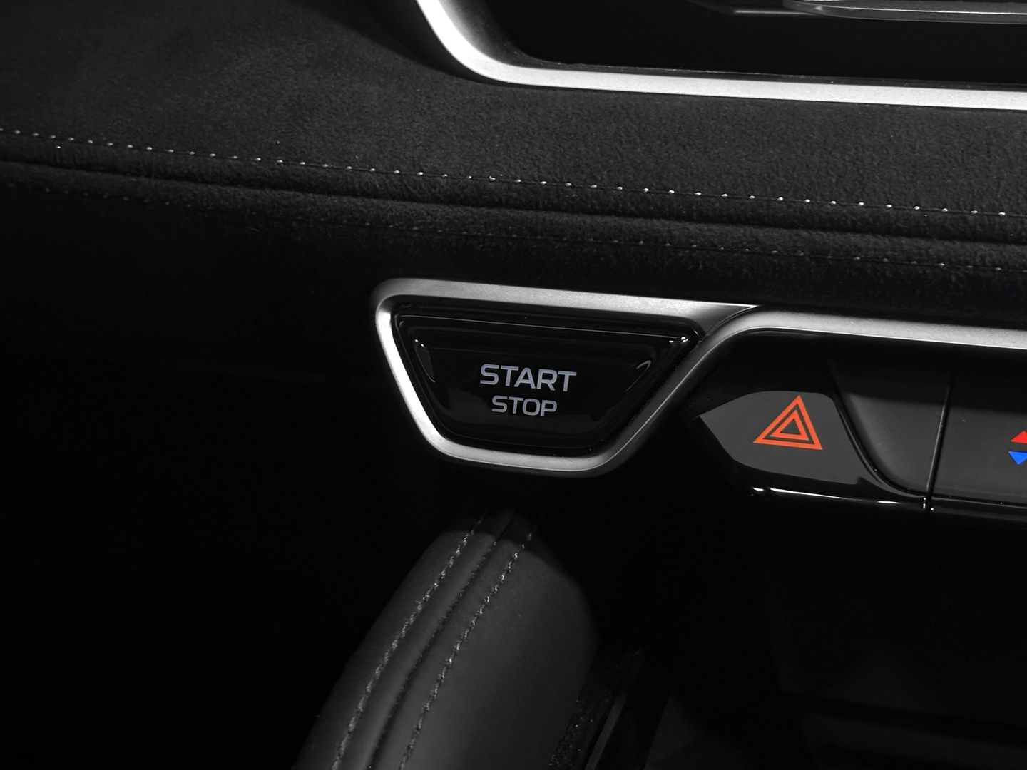 Geely Monjaro, I 2.0 AT (238 л.с.) 4WD