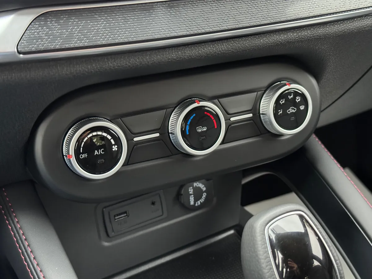DongFeng Fengon 500 1.5 CVT (116 л.с.)