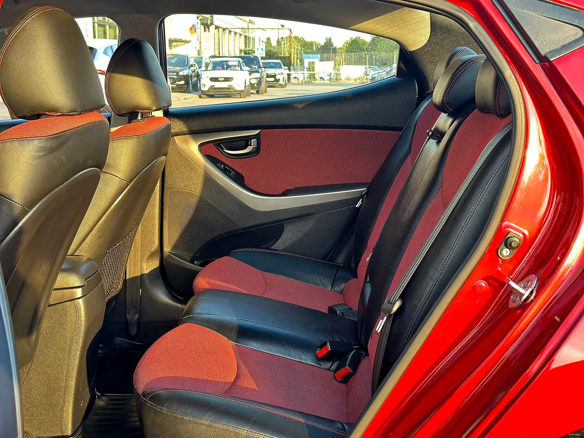 Hyundai Elantra 1.8 AT (150 л.с.) Sport